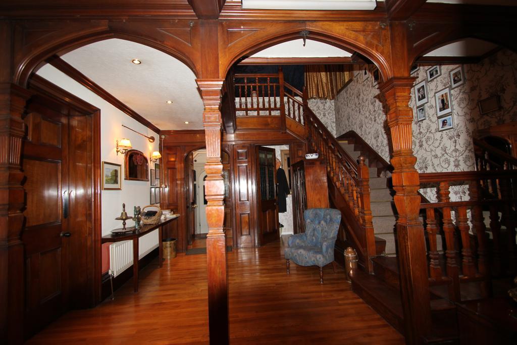Barnt Green Woodlands Bed & Breakfast מראה חיצוני תמונה